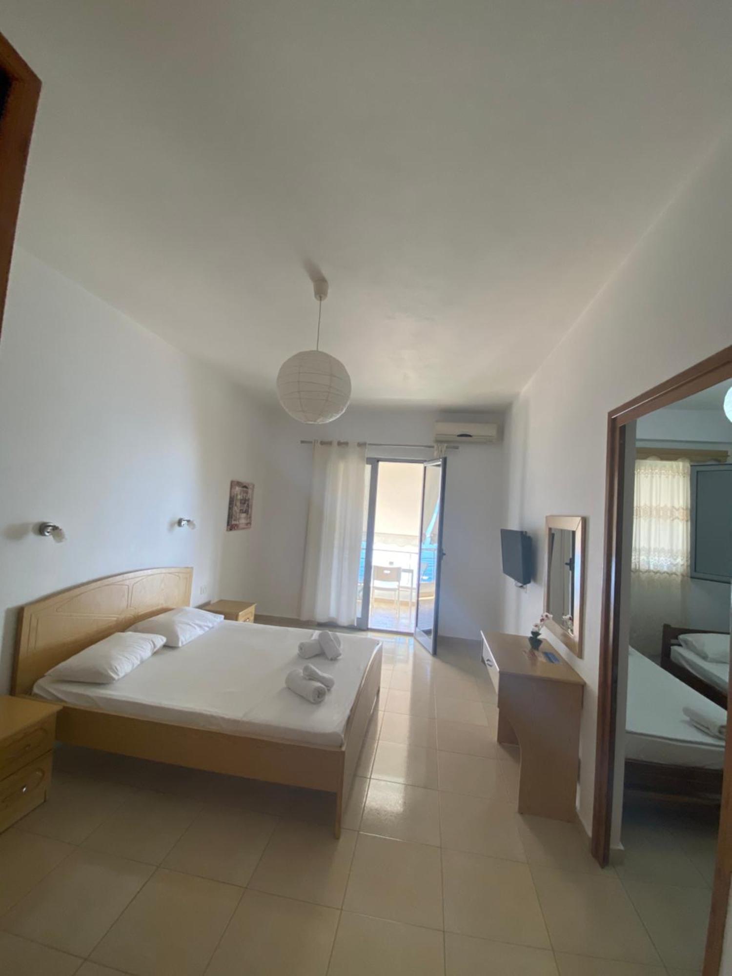 Blue Sea Apartments Qeparo Extérieur photo